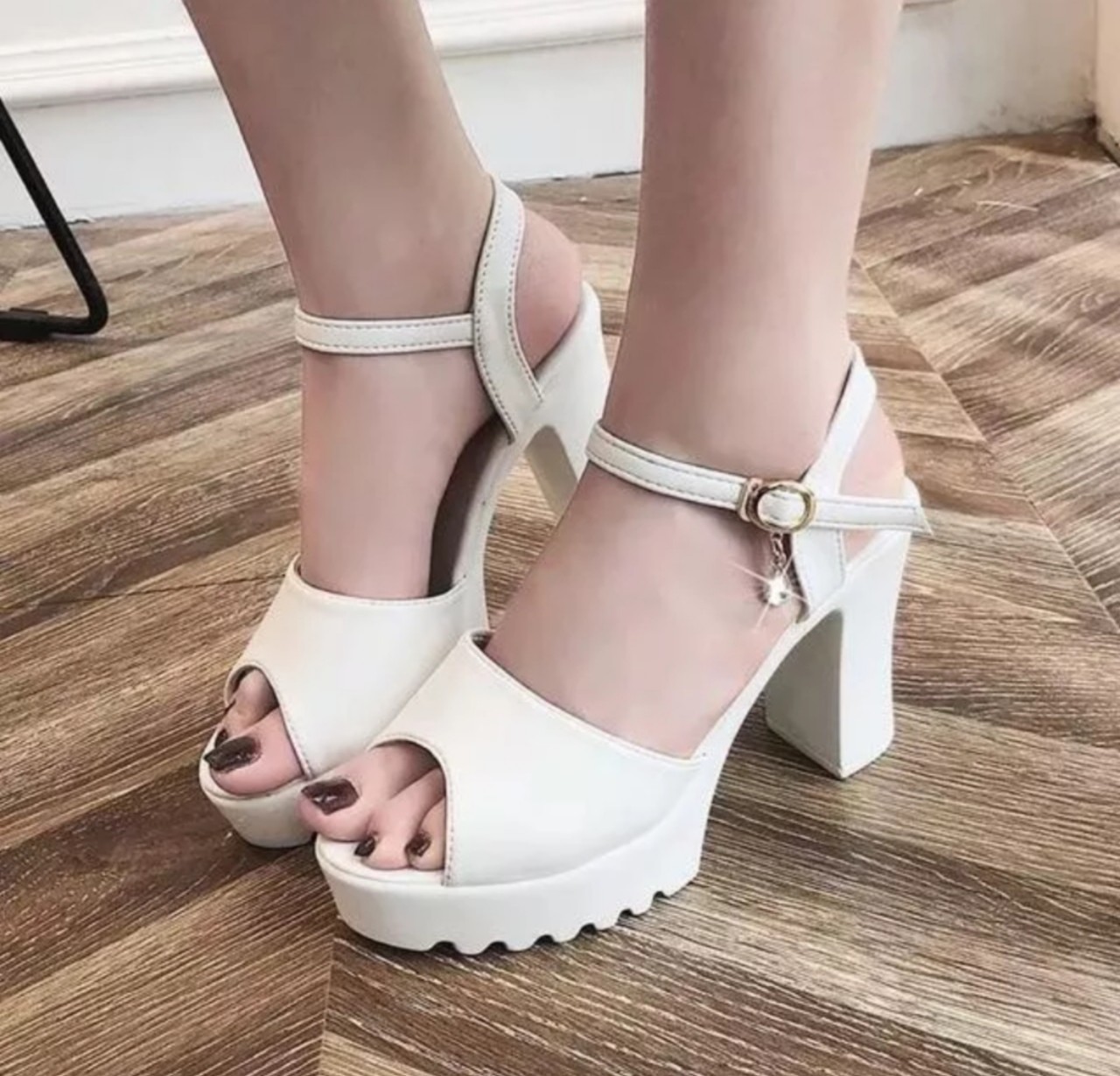 Giày sandan quai bản đế răng cưa 9f@@@