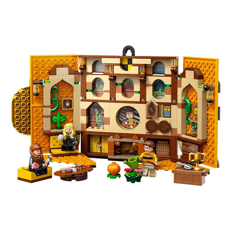 Đồ Chơi Lắp Ráp LEGO Bộ Cờ Nhà Hufflepuff 76412