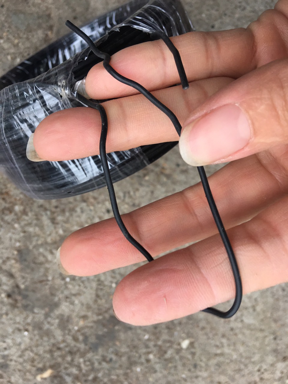 Cuộn 40m dây thép bọc nhựa tròn đk lõi 0,9mm tiện lợi cho mọi gia đình