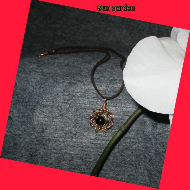 VÒNG CỔ SAN HÔ ĐEN ĐỘC ĐÁO DCĐ22