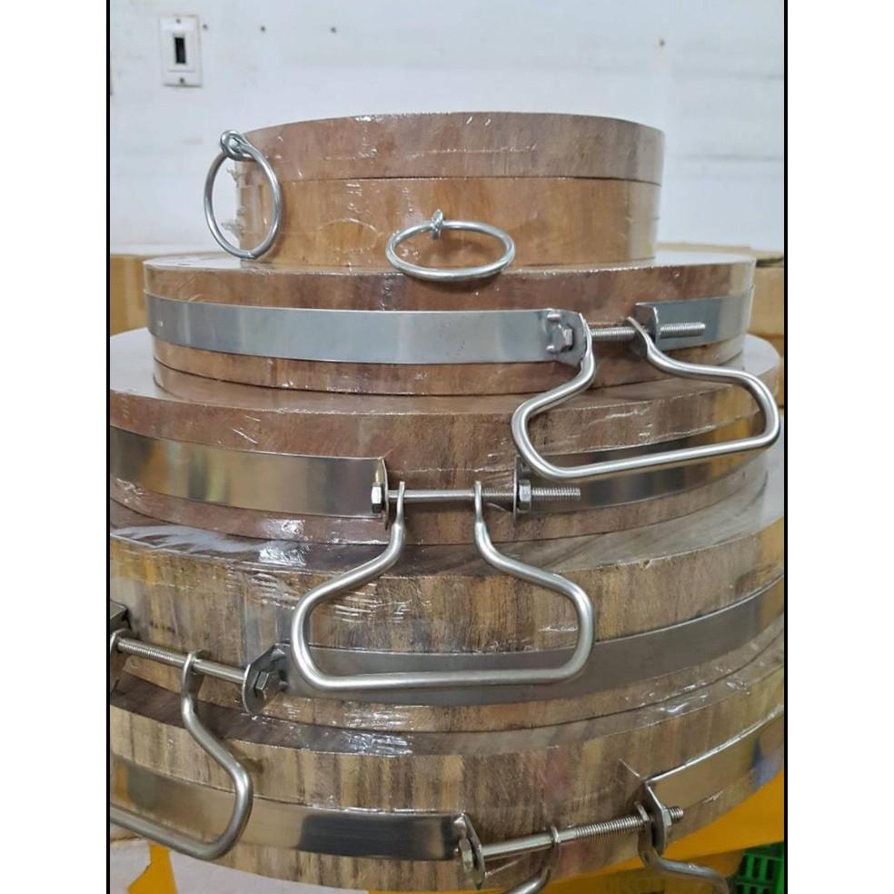 Thớt gỗ nghiến 30cm dày 5cm có đai inox