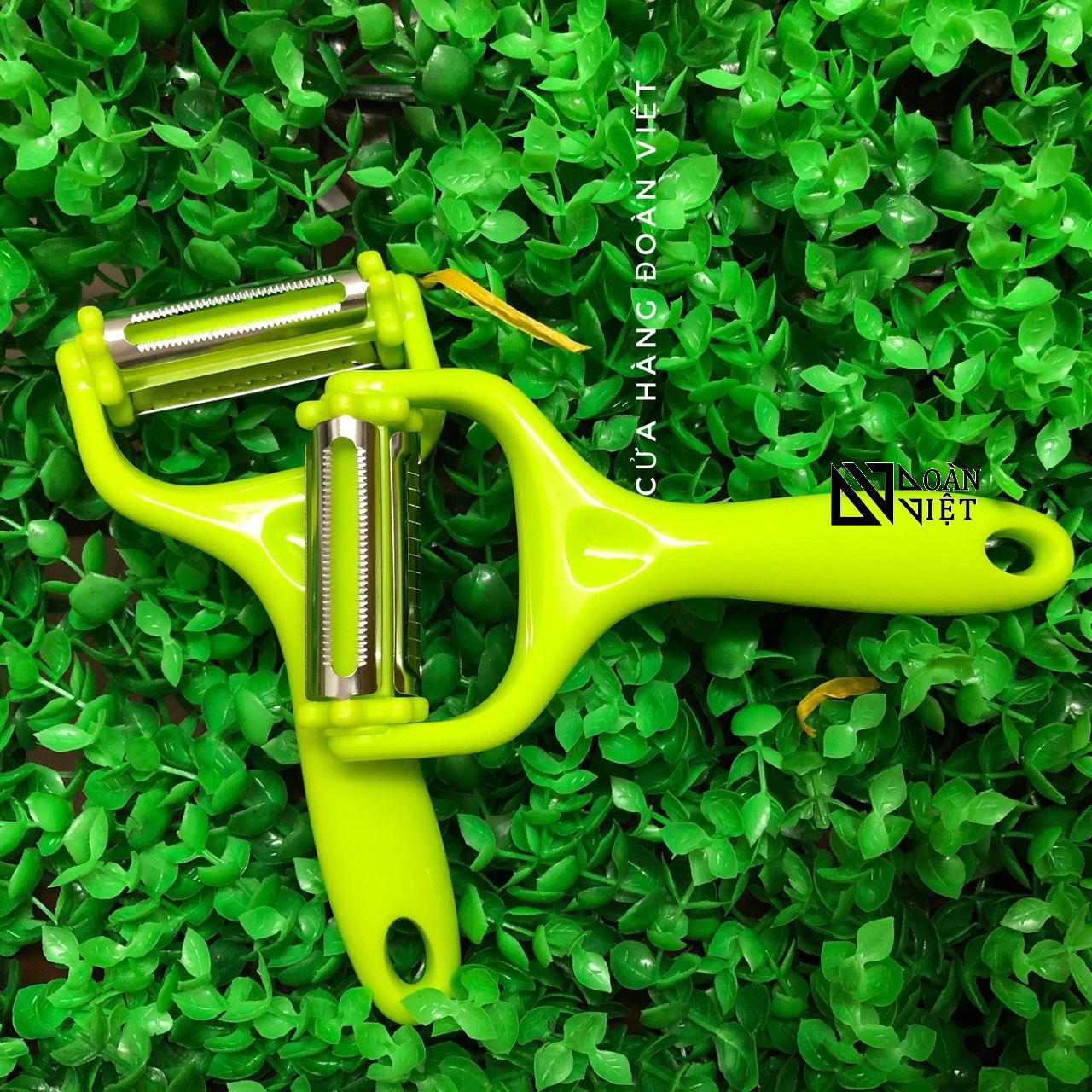 Dụng Cụ Bào Sợi Đa Năng 3in1. Dao GỌT vỏ, Bào mỏng, Cắt sợi với đầu xoay 3 trong 1 ĐA NĂNG TIỆN LỢI. Tay cầm dài, nhựa dày chắc chắn. Dụng cụ thiết yếu mọi GIA ĐÌNH
