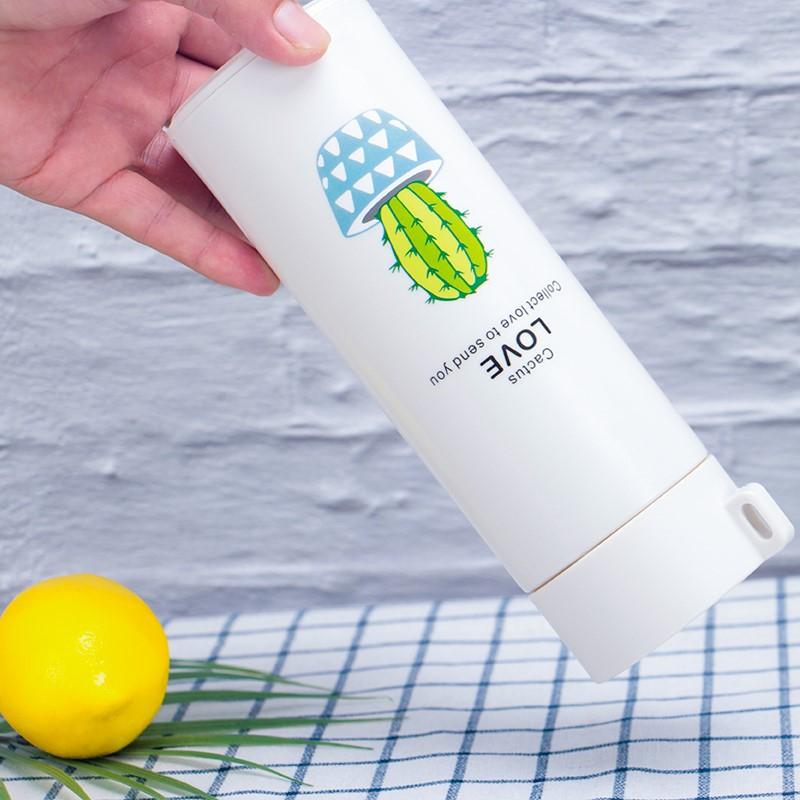 Bình Nước Thủy Tinh Giữ Nhiệt Chữ Love Bọc Nhựa 450ML Hiện Đại