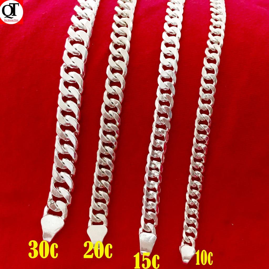 Dây chuyền bạc nam Bạc Quang Thản thiết kế kiểu dây bản dẹp độ dài 50cm, trọng lượng có nhiều lựa chọn chất liệu bạc ta.