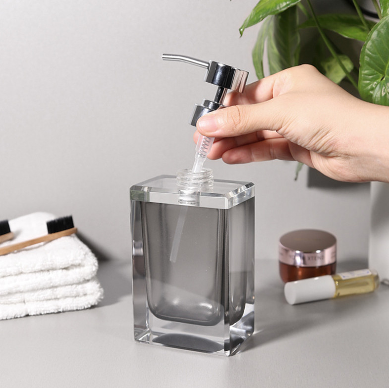 Chai Kit đựng xà phòng nhà tắm Smoky