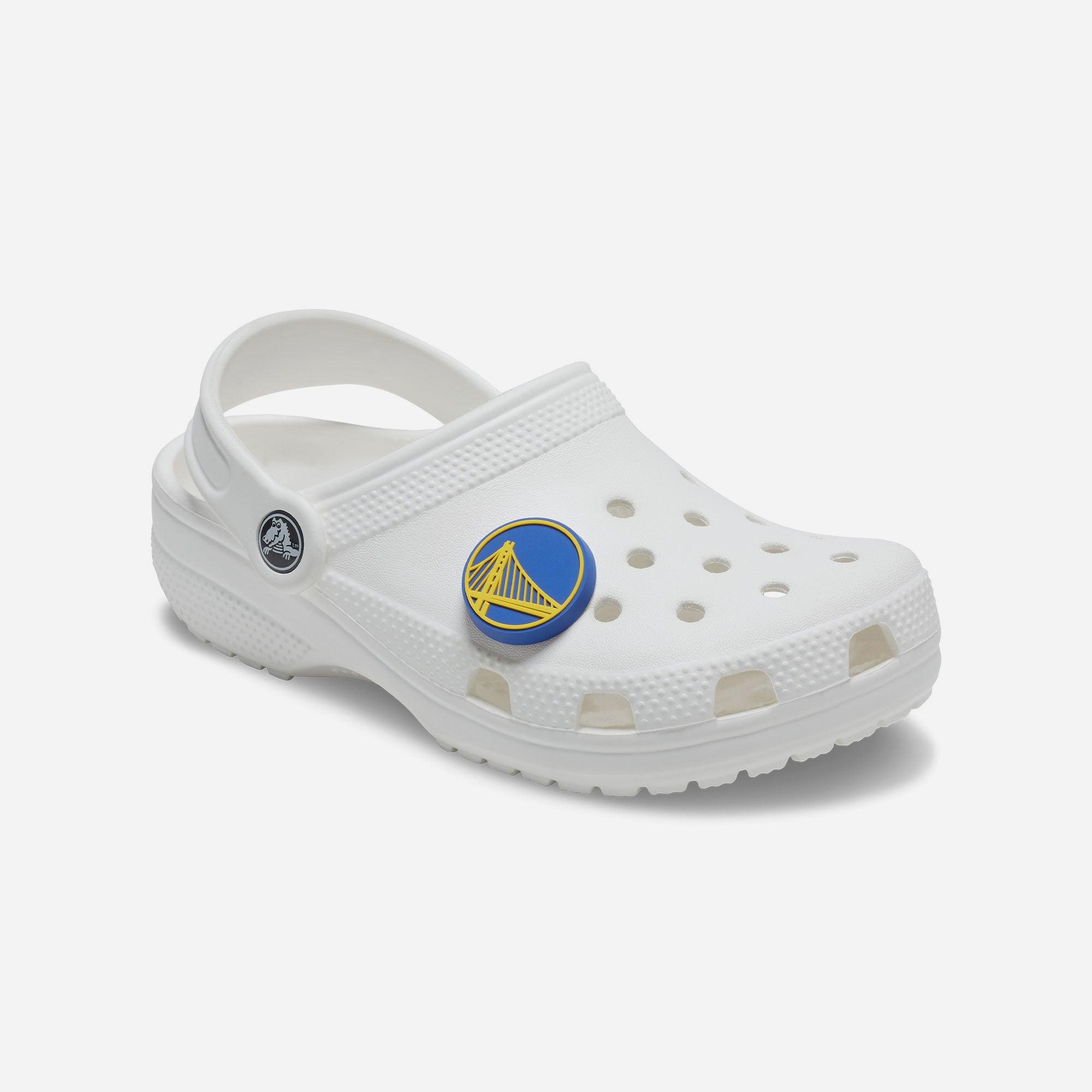 Huy hiệu Jibbitz unisex Crocs Golden State Warriors Logo - 10011276