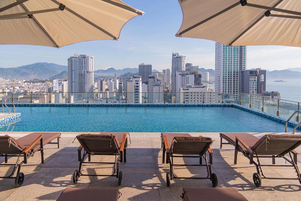 Combo 3N2D KS Green Beach Hotel Nha Trang: VMB khứ hồi Hà Nội - Nha Trang + Phòng Tiêu Chuẩn + Ăn sáng
