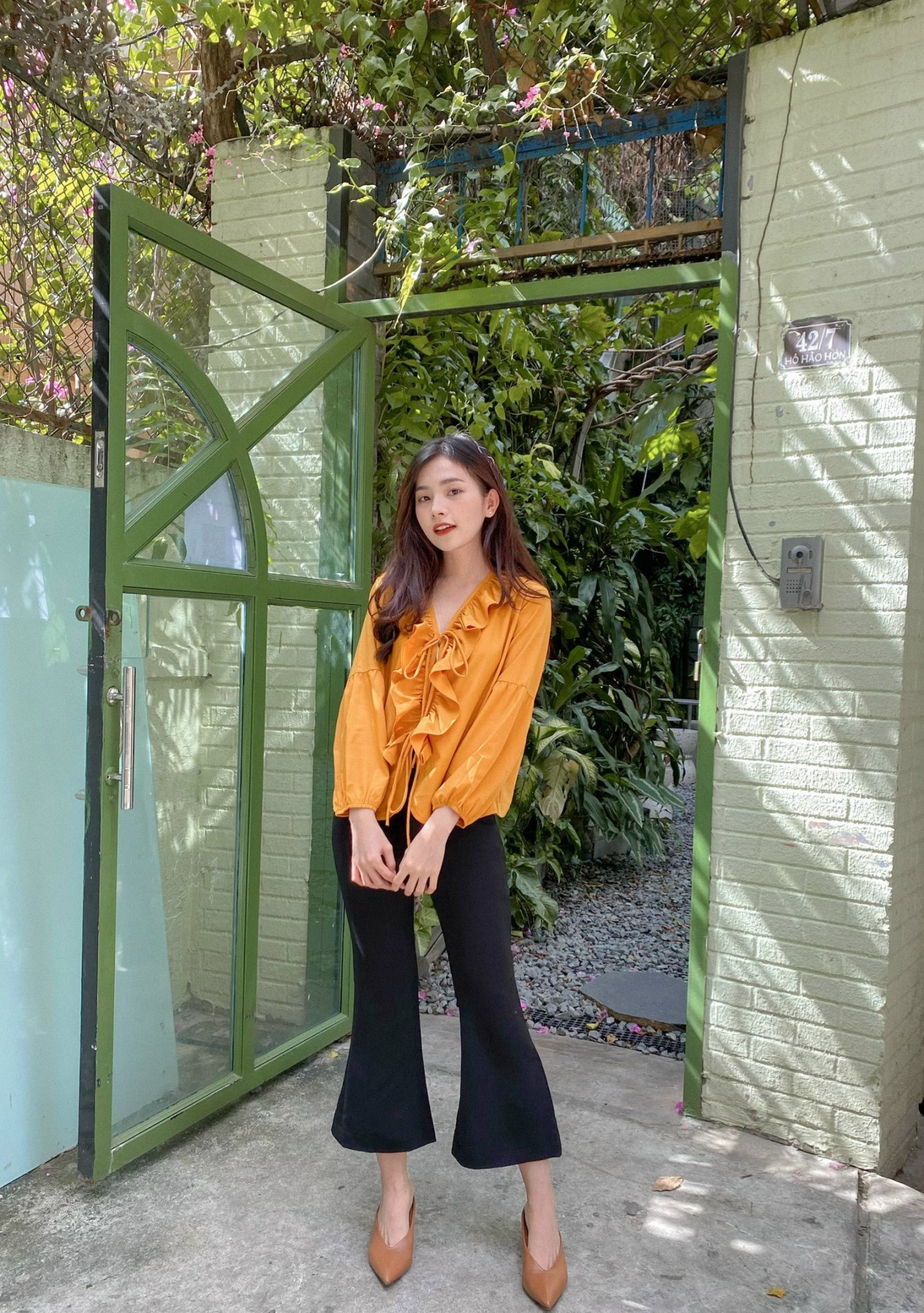 YU CHERRY | Áo nữ Duchess Line Top YA395