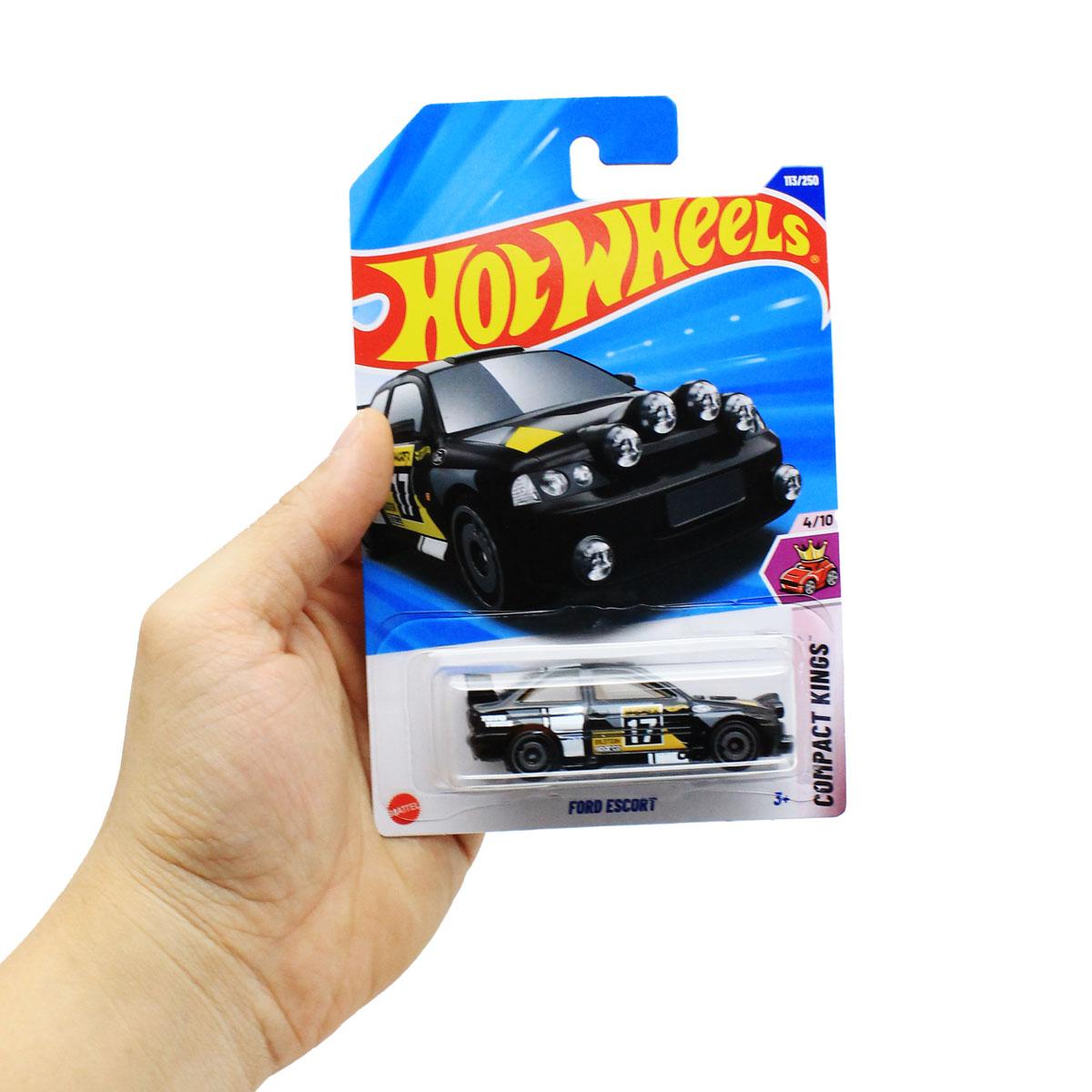 Siêu Xe Hot Wheels C4982 - 113/250 - Ford Escort (Mẫu Màu Giao Ngẫu Nhiên)
