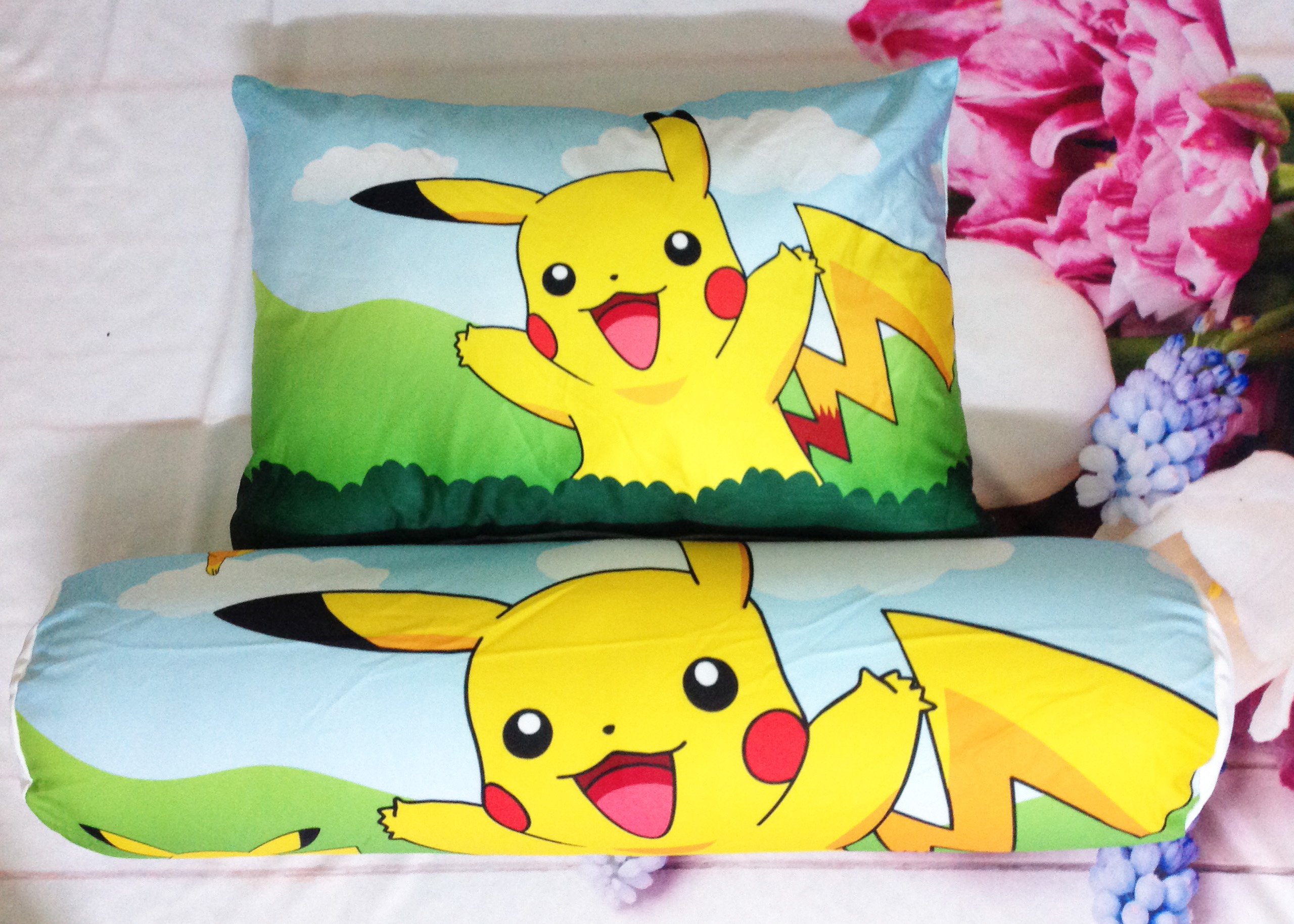 Set vỏ gối nằm và vỏ gối ôm mẫu Pikachu