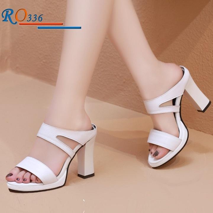 Giày sandal nữ cao gót 7 phân hai màu đen trắng hàng hiệu rosata ro336