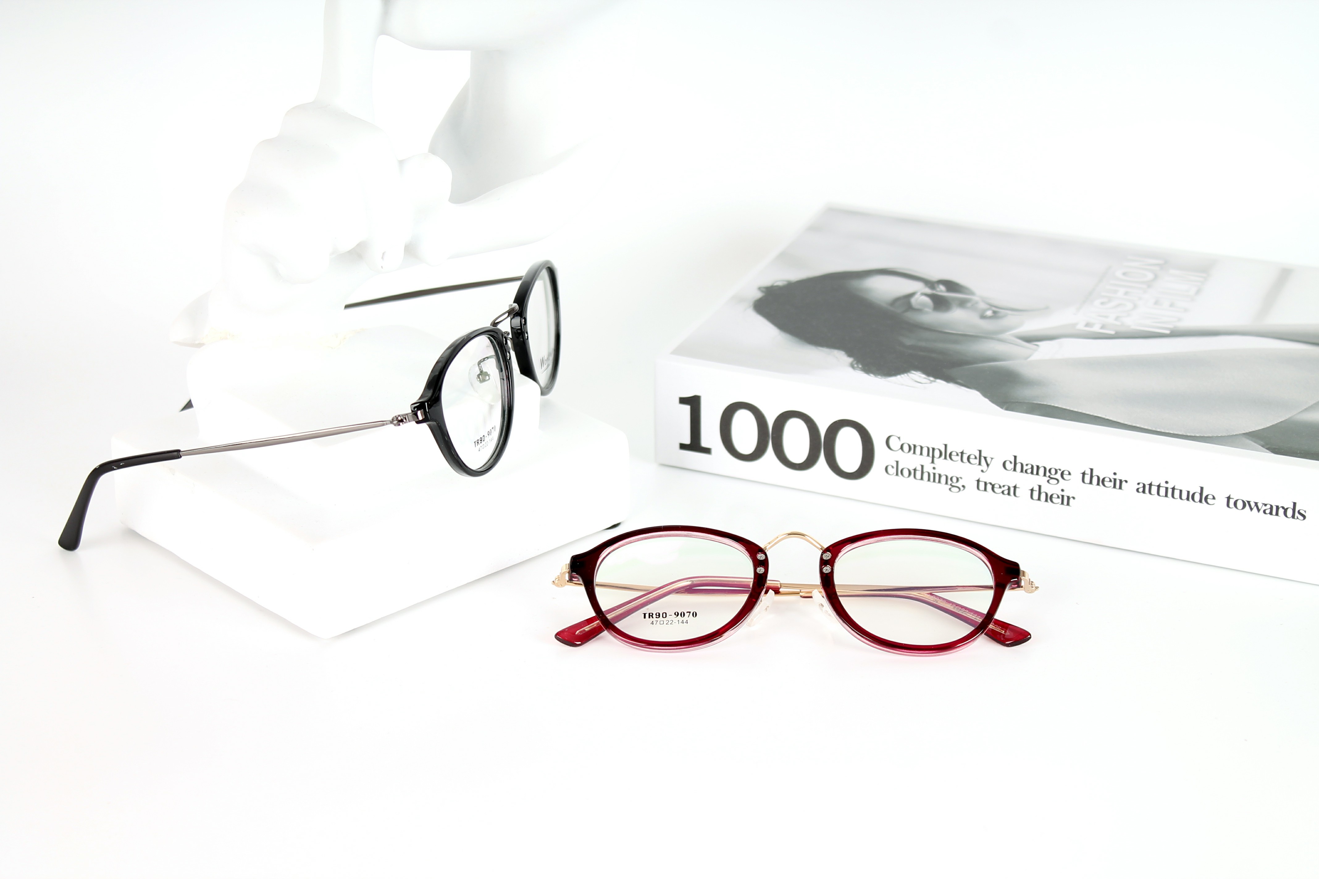 GỌNG KÍNH TR90 PHỐI CÀNG HỢP KIM CAO CẤP BỀN ĐẸP THỜI TRANG – HÀNG CHÍNH HÃNG TRHK 9070