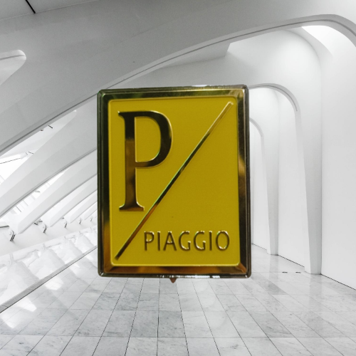 Logo dành cho xe Piaggio - Chữ P vàng nền vàng - 8832z.