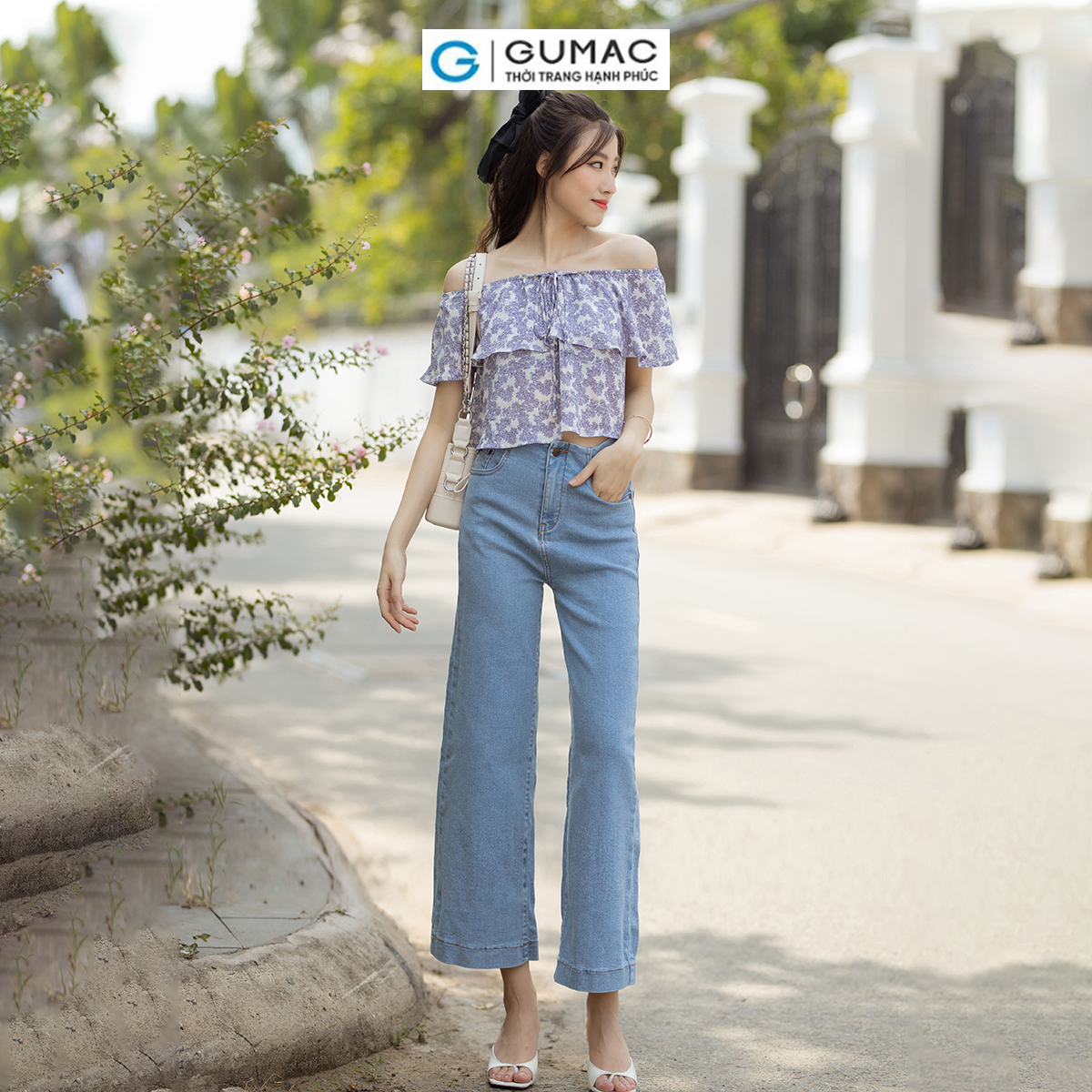 Áo kiểu trễ vai nữ tính trẻ trung thời trang GUMAC AD07020
