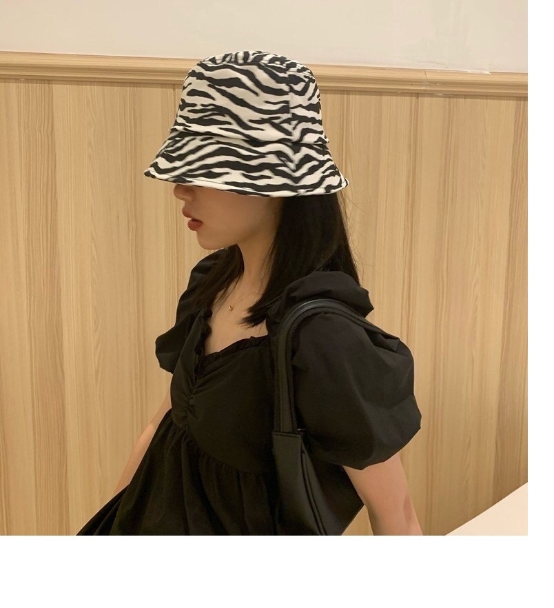 Mũ tai bèo họa tiết VẰN xinh, phong cách