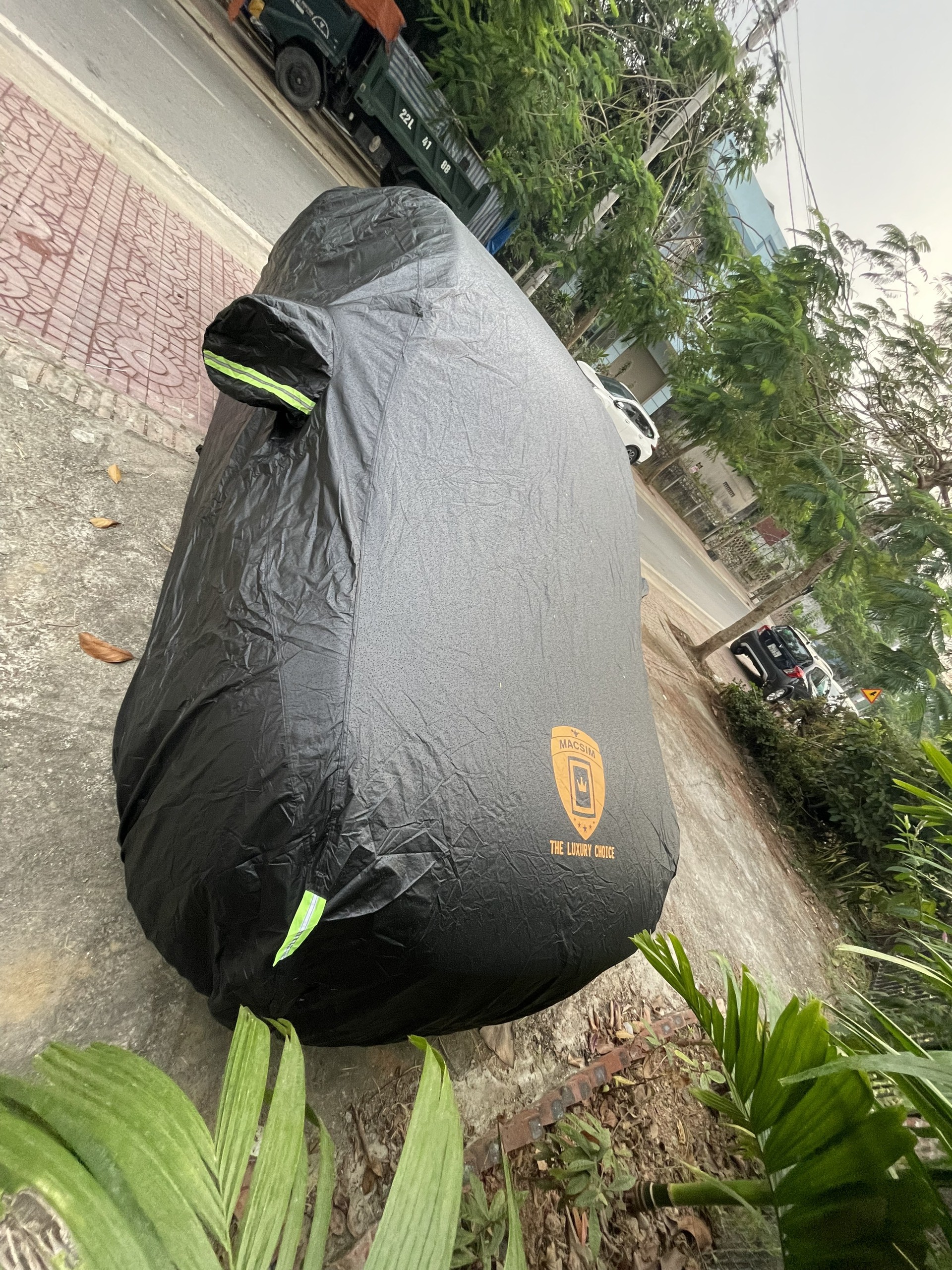 Bạt phủ ô tô dành cho Vinfast VF8 - màu đen  bạt phủ trong nhà và ngoài trời