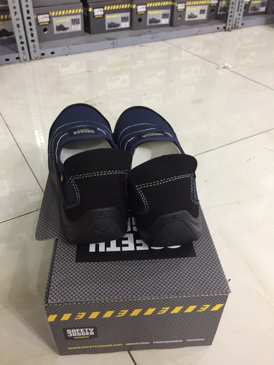 Giày Bảo Hộ Lao Động Safety Jogger Yukon Siêu Nhẹ, Thoáng Khí, Chốn Trơn Trượt