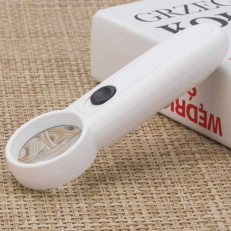 Kính lúp cầm tay mini 15x  có đèn hỗ trợ ánh sáng dễ dàng quan sát mọi thứ