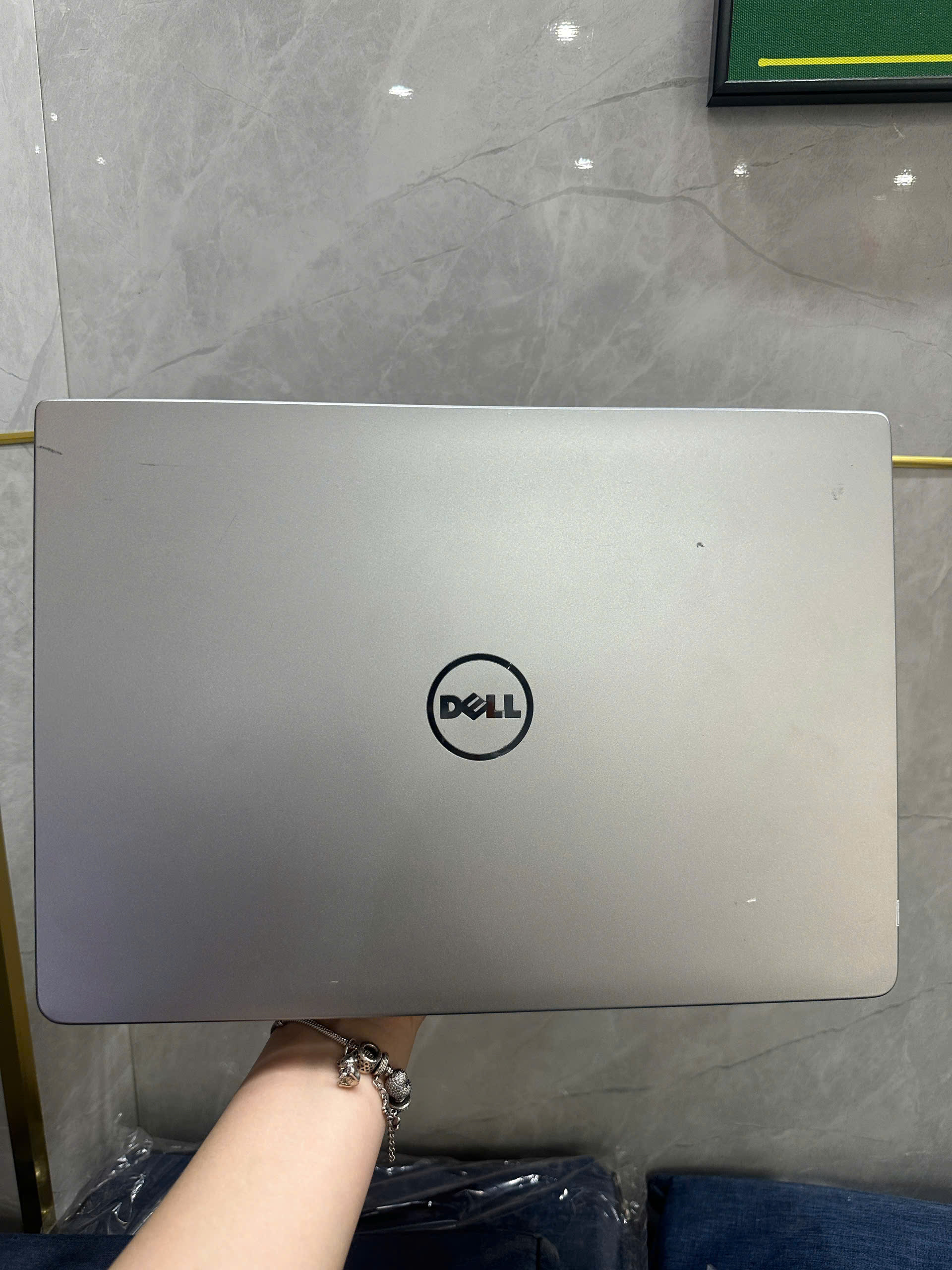 Laptop Dell Inspiron 7472, Core i5-8250U, Ram 8GB, SSD 128GB, 14 inch Full HD, VGA 2G - Hàng Chính Hãng