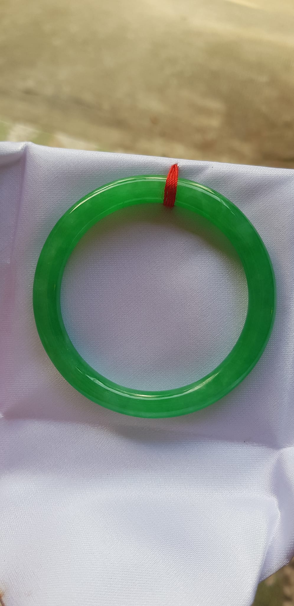 Vòng tay nữ đá cẩm thạch Đậu Đẹp I 50mm x cọng 7mm Vòng màu xanh lá tươi bóng đẹp hợp mệnh Mộc mệnh Hỏa mệnh thủy Nữ 50kg - 54kg đeo ạ
