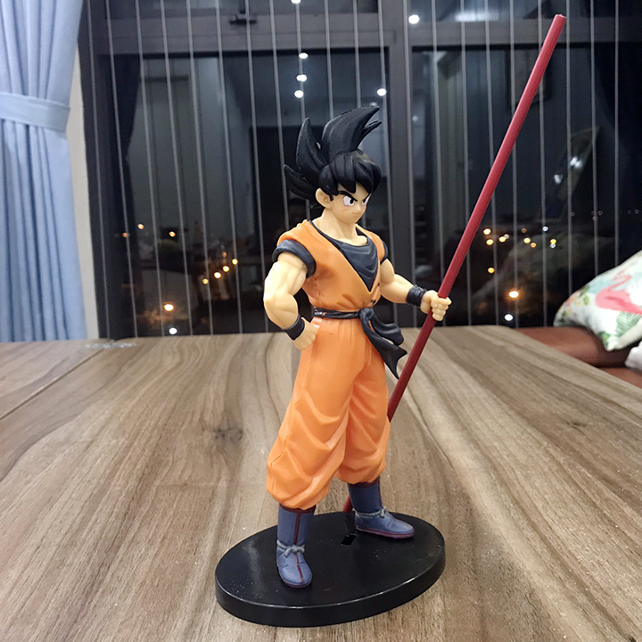 Mô Hình Songuku Cầm Gậy. Mô Hình Dragon Ball. Sản phẩm làm từ nhựa PVC đặc siêu xịn và đầm tay. Bày Taplo ô tô, tủ sách, decor trang trí phòng khách, bàn làm việc. Đồ chơi làm quà tặng cho trẻ em cực kỳ thú vị