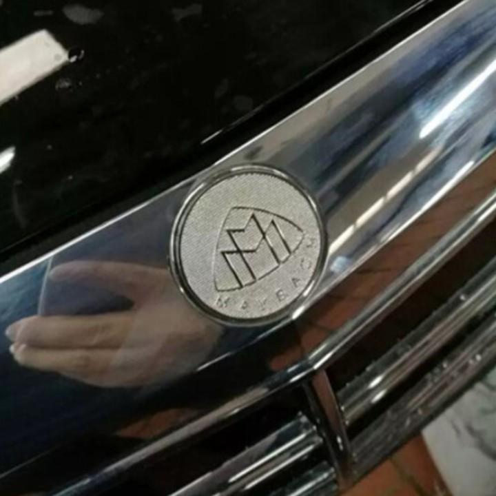 Logo nắp capo đầu xe ô tô Maybach, và dùng độ cho xe Mercedes: GZ88