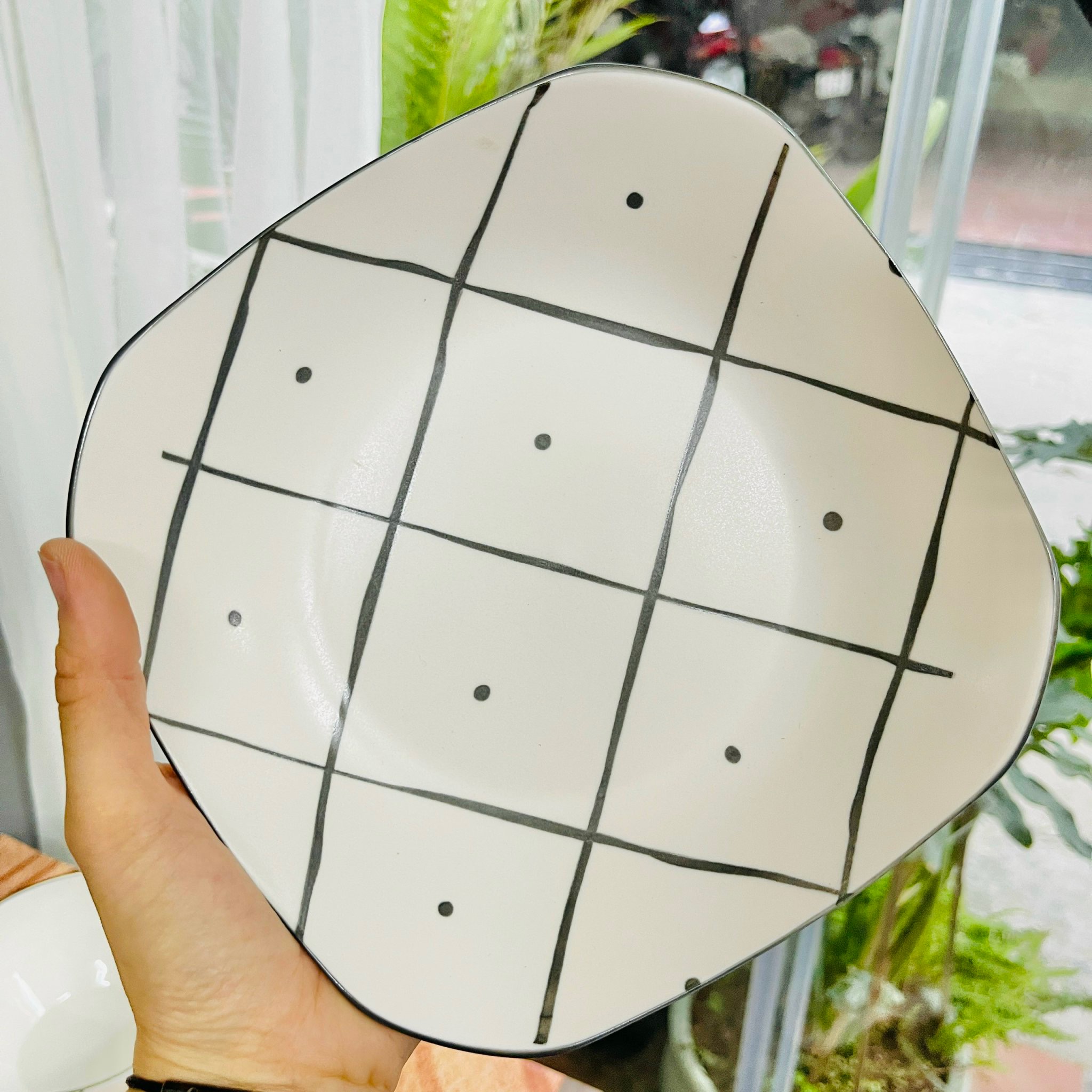 Các món lẻ trong bộ bát đĩa gốm sứ cao cấp hoạ tiết kẻ karo