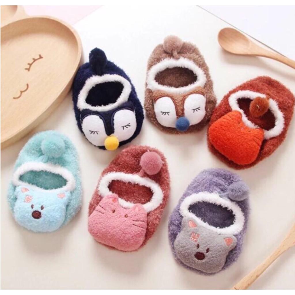 Tất len xù hình thú có chống trượt cho Bé