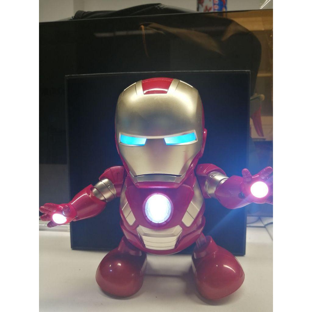 Iron Man Dancing, người sắt nhảy theo nhạc có đèn vui nhộn