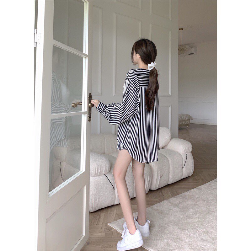 Áo sơ mi kẻ thời trang dáng dài rộng phong cách Hàn Quốc