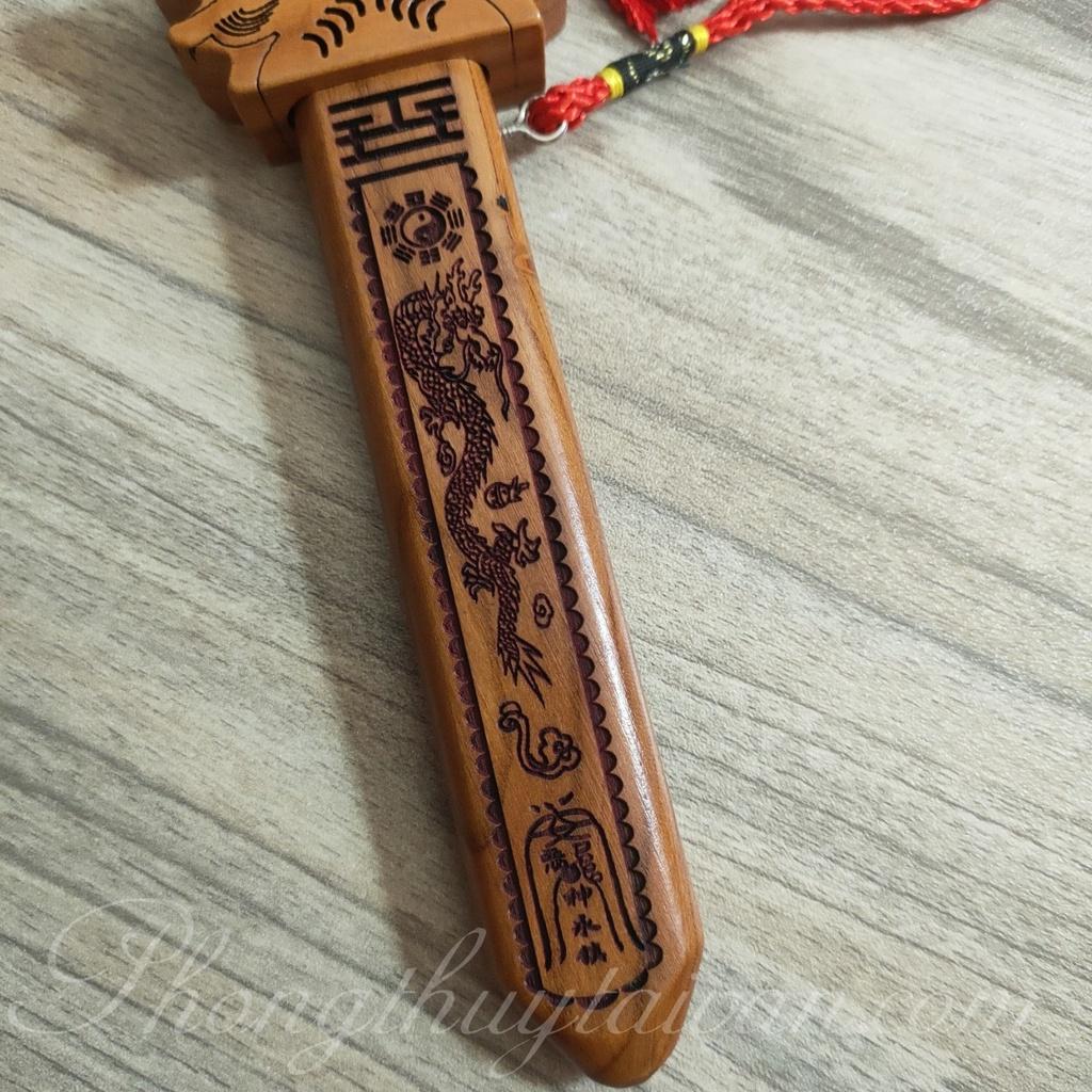 Thanh_Gươm gỗ đào 20cm có dây treo