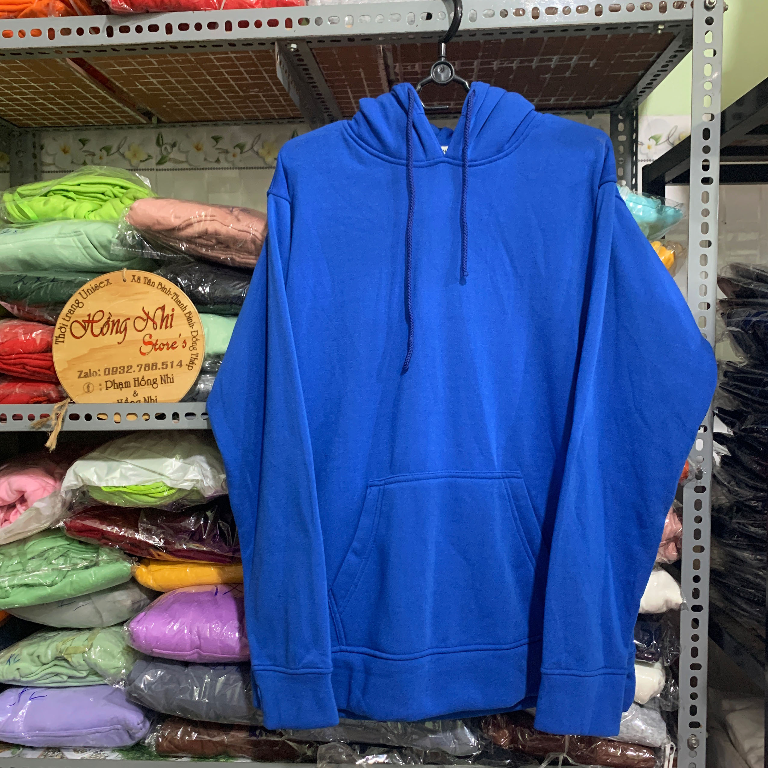 Áo Hoodie Trơn Màu Xanh Dương Cao Cấp Dáng Rộng Unisex Nam Nữ Mặc Được - MM