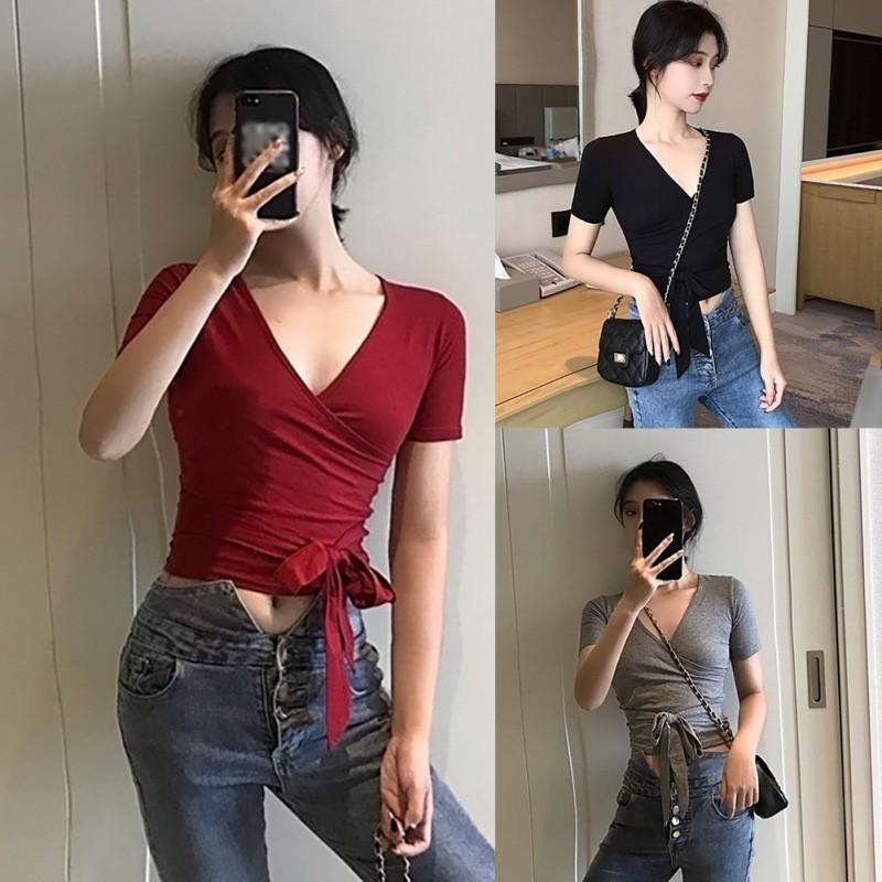 Áo Thun Ngắn Tay Cổ Chữ V Phối Ren