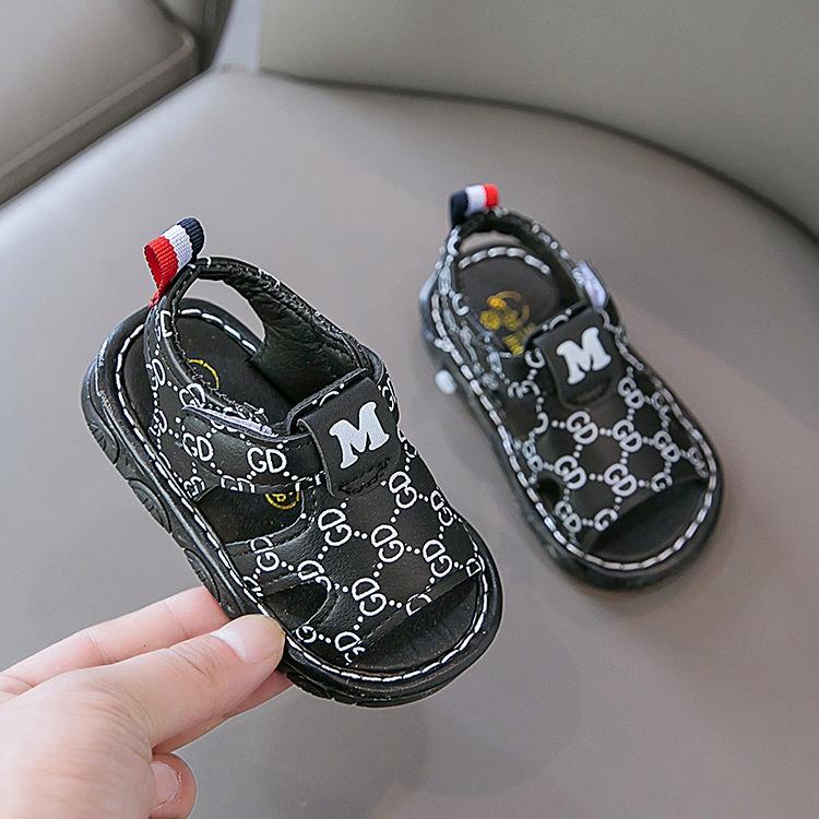 Sandal Tập Đi Cho Bé Trai Bé Gái Phát Tiếng Kêu Đế Mềm Chống Trơn Trượt Phong Cách Hàn Quốc D50