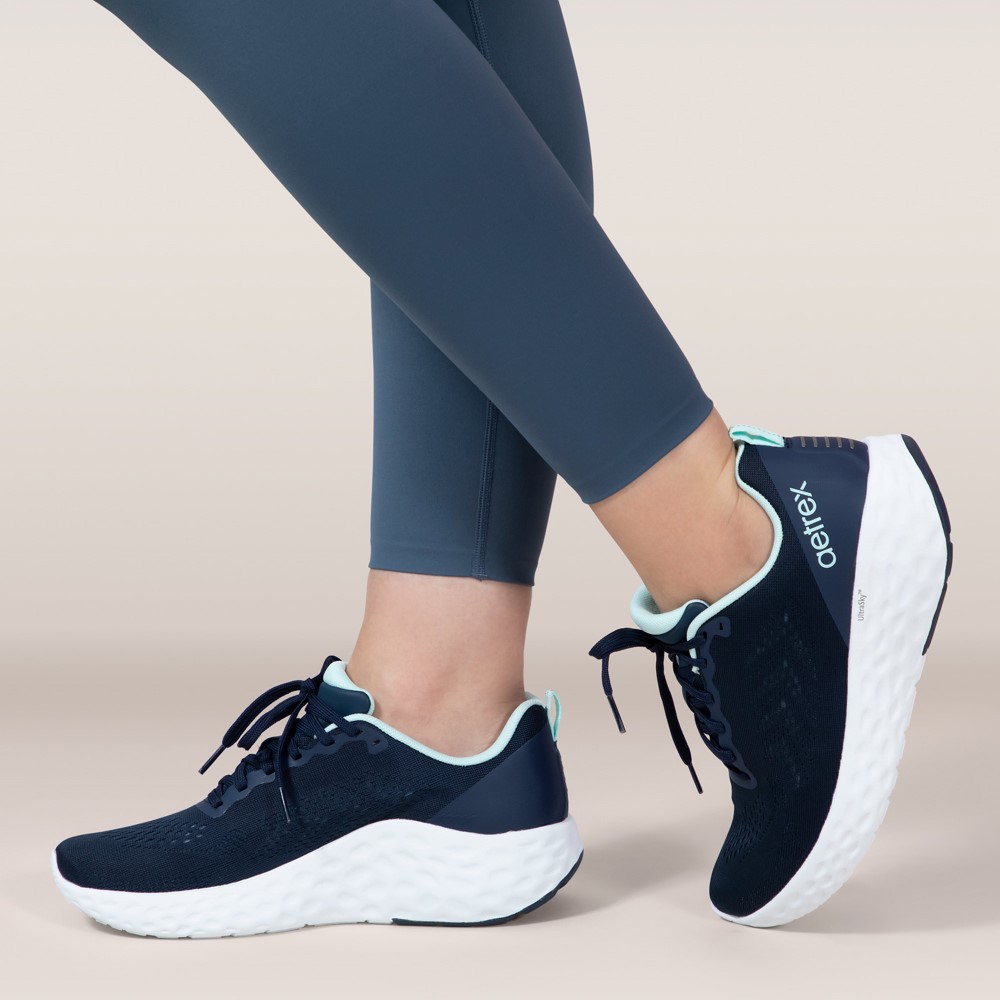 Giày sức khoẻ nữ Aetrex Danika Navy - giày sneaker đế cao