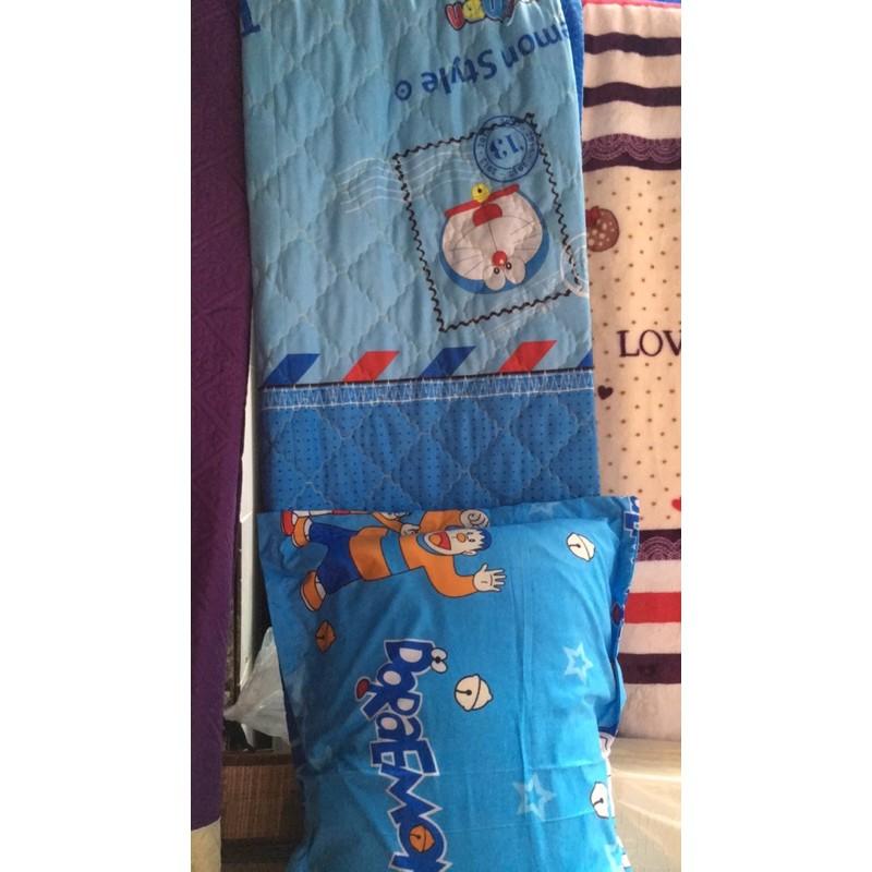 Chăn kèm 1 chiếc gối nằm cotton poly