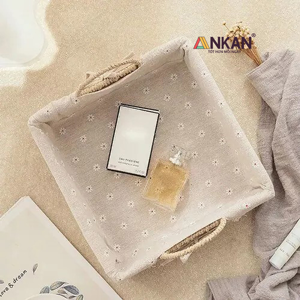 Giỏ Decor Hình Vuông Có Quai Xách – Đan Tay Thủ Công, Lót Vải Hoa Vintage, Trang Trí &amp; Đựng Đồ Đa Năng