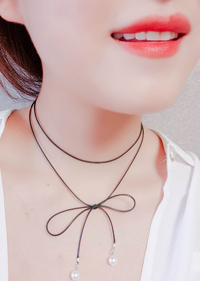 Vòng cổ choker nơ hạt châu đen - DC003