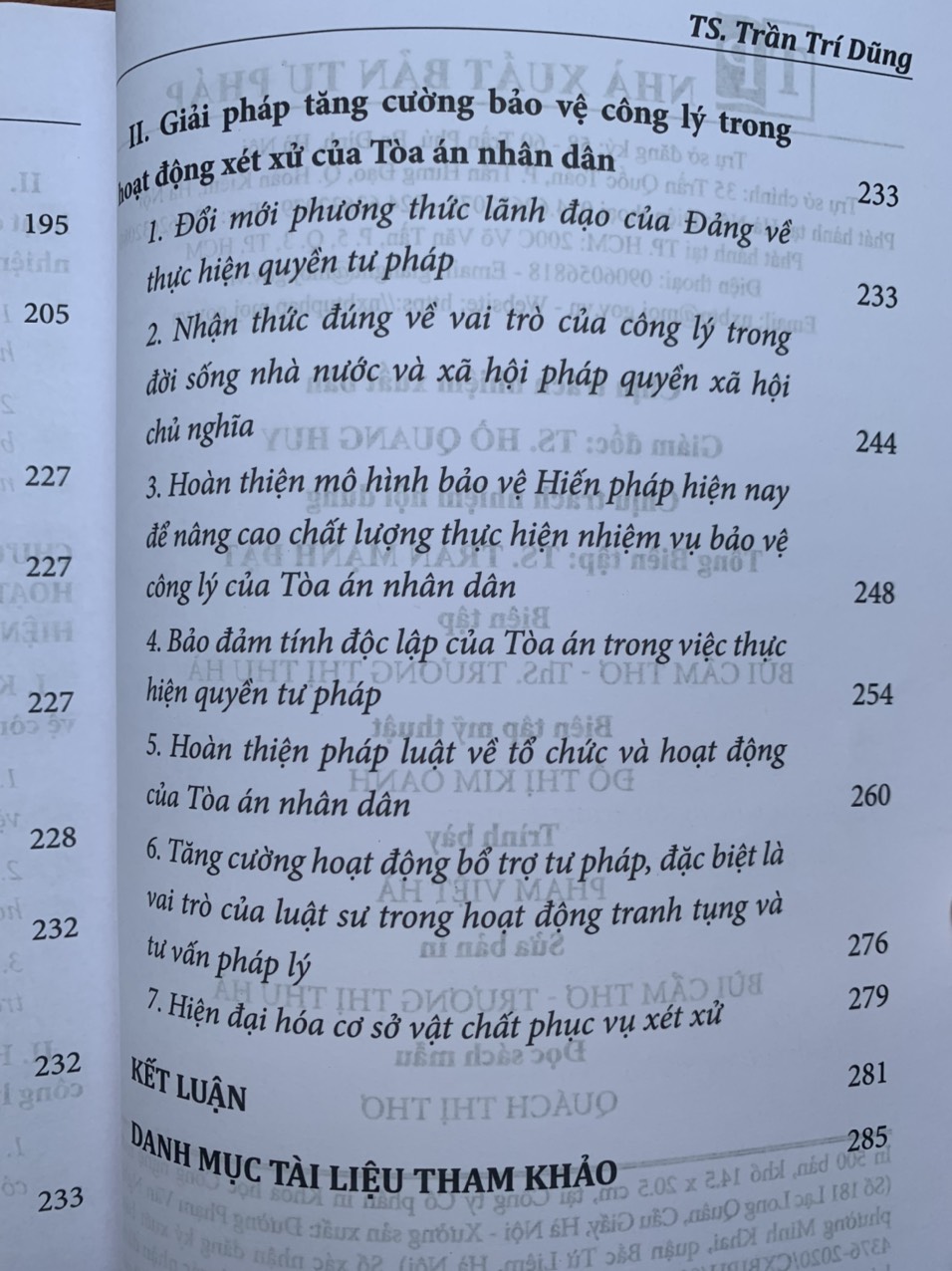 Bảo vệ công lý trong hoạt động xét xử của Tóa án nhân dân ở Việt Nam hiện nay