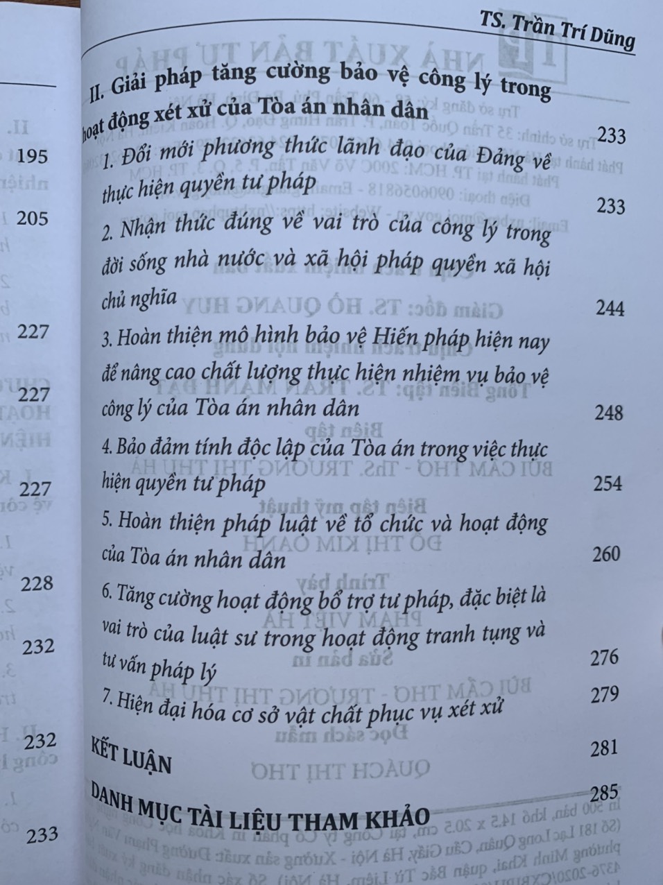 Bảo vệ công lý trong hoạt động xét xử của Tóa án nhân dân ở Việt Nam hiện nay