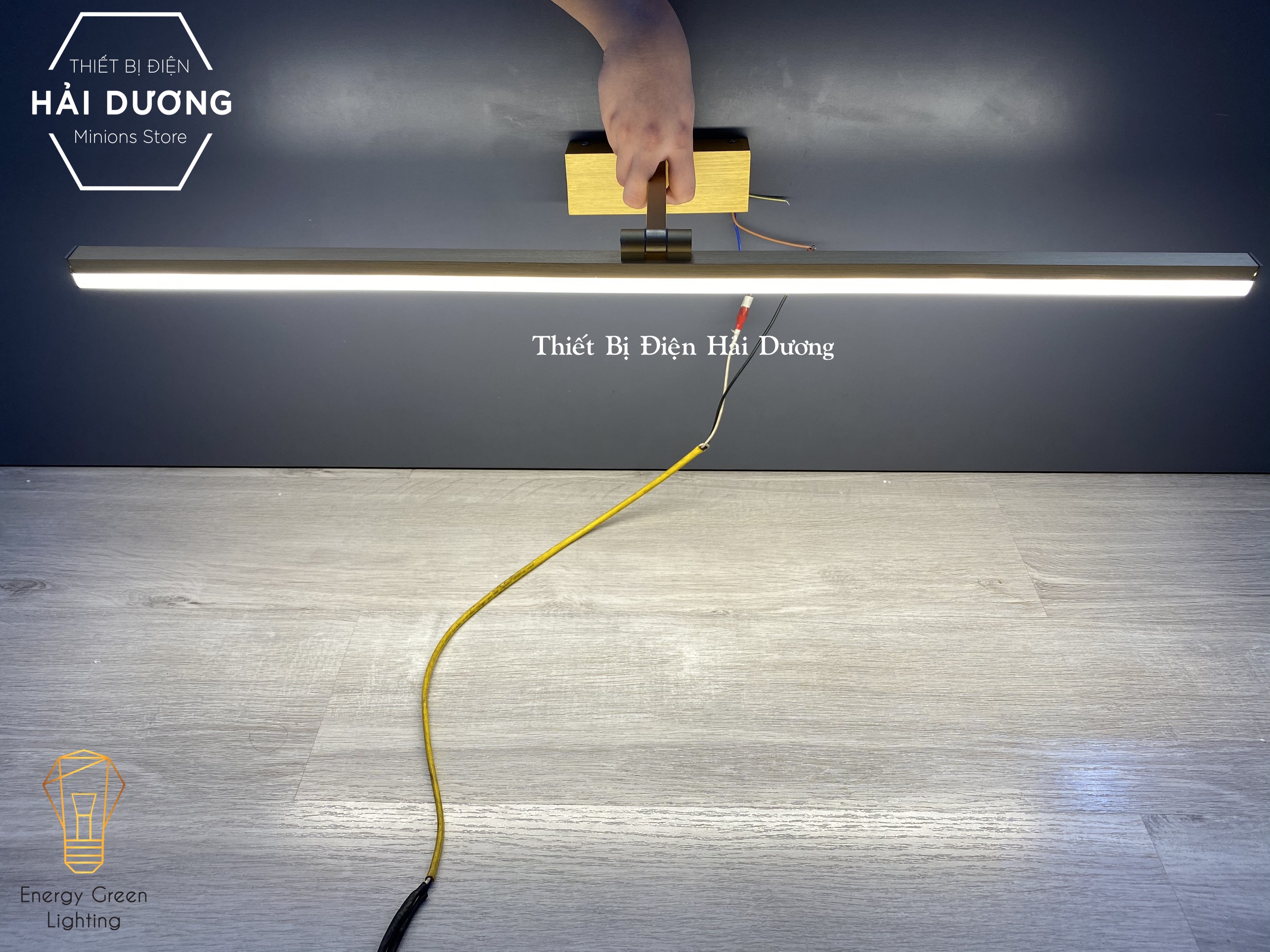 Đèn soi tranh - Đèn rọi gương Led Model 8018 120cm 24w 3 Chế Độ Ánh Sáng - Điều chỉnh được góc chiếu