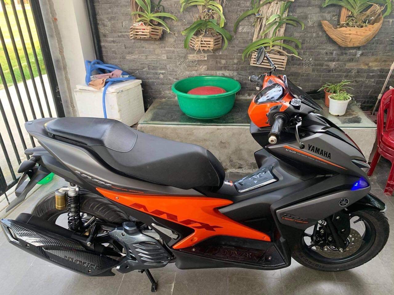 ỐP CHE PÔ  DÙNG CHO ĐỜI XE NVX 2017 2018 2019 2020 - V1 CACBON