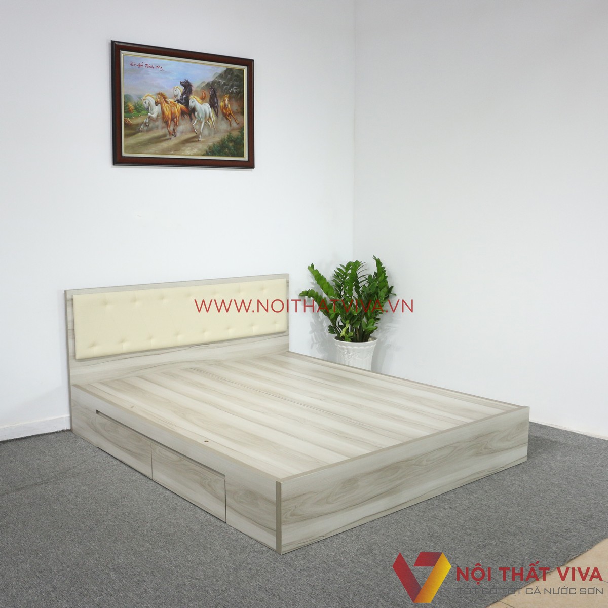 Giường Ngủ MDF Melamine Màu Xám Nhạt Vân Gỗ Có Hộc Kéo + Đầu Nệm Kem Đẹp