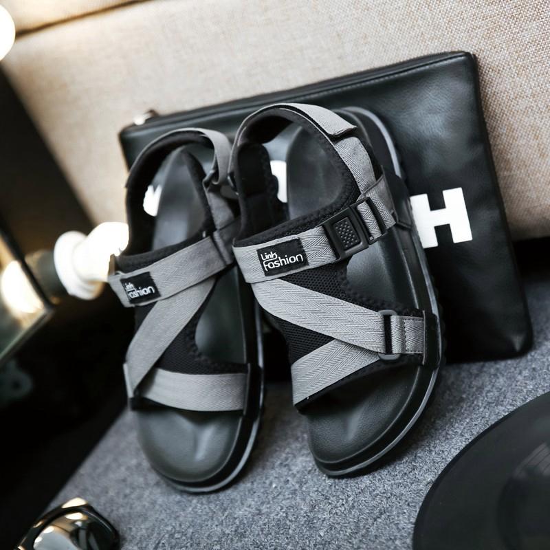 Giày sandal nam đi biển phong cách Hàn Quốc