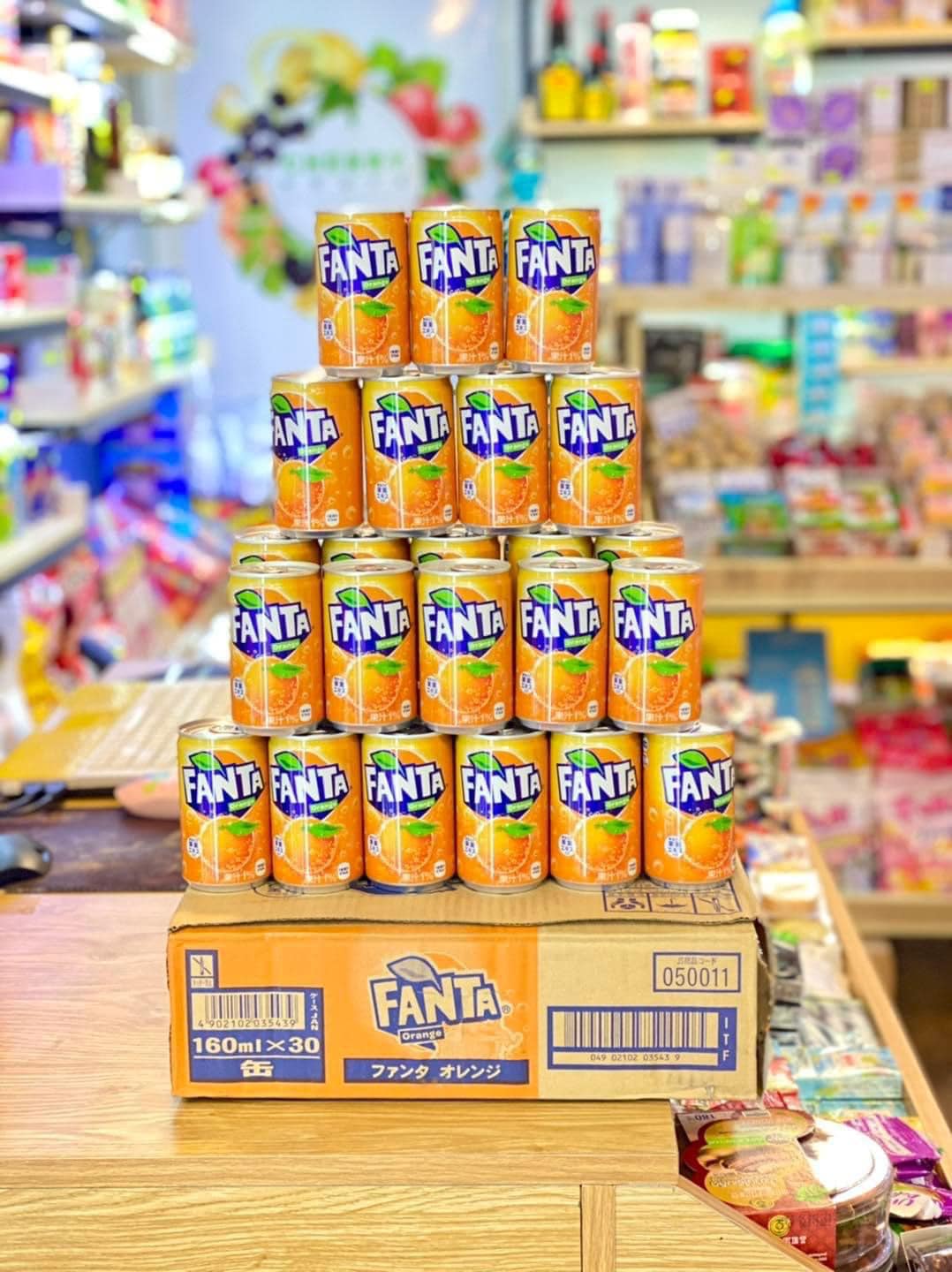 Thùng 30 lon Nước Giải Khát Có Ga Fanta Mini Vị Cam 160ml - Hàng nội địa Nhật