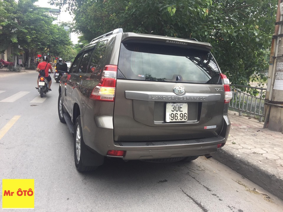 Rèm Che nắng xe Land Cruiser Prado 2012-2023 loại 1 có hút nam châm, Vải dày dặn, chống nắng tuyệt đối