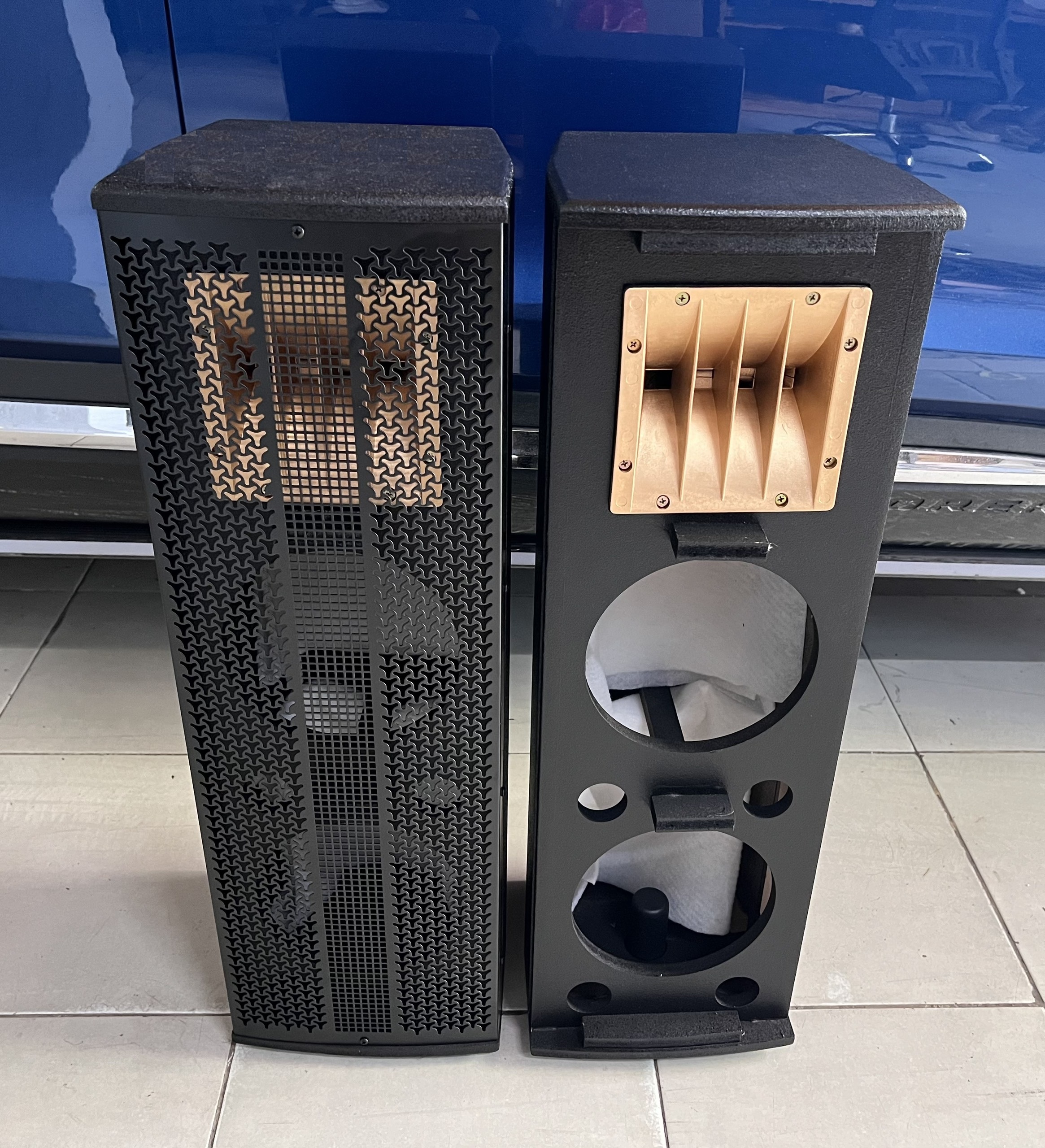 Vỏ thùng loa đứng 2 tấc đôi thùng sơn cao cấp 2 bass đôi 20  và 1 chép kèn Hải Triều (Hàng Chính Hãng)