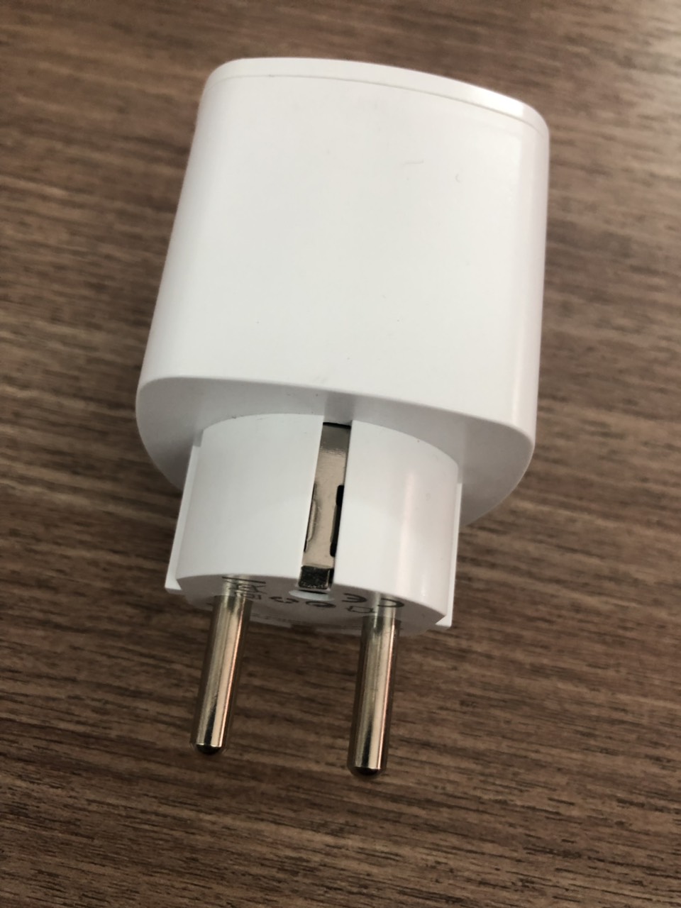 Ổ CẮM ĐIỀU KHIỂN TỪ XA BẰNG WI-FI WG-08E