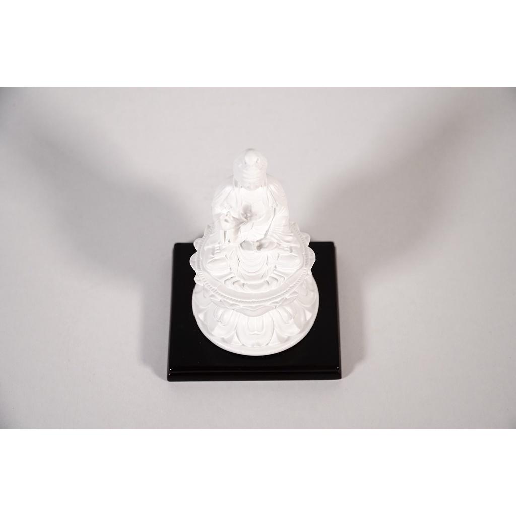 Tượng Phật Quan Âm Bồ Tát đặt xe ô tô trắng ngà ngồi có đế - Cao 12cm