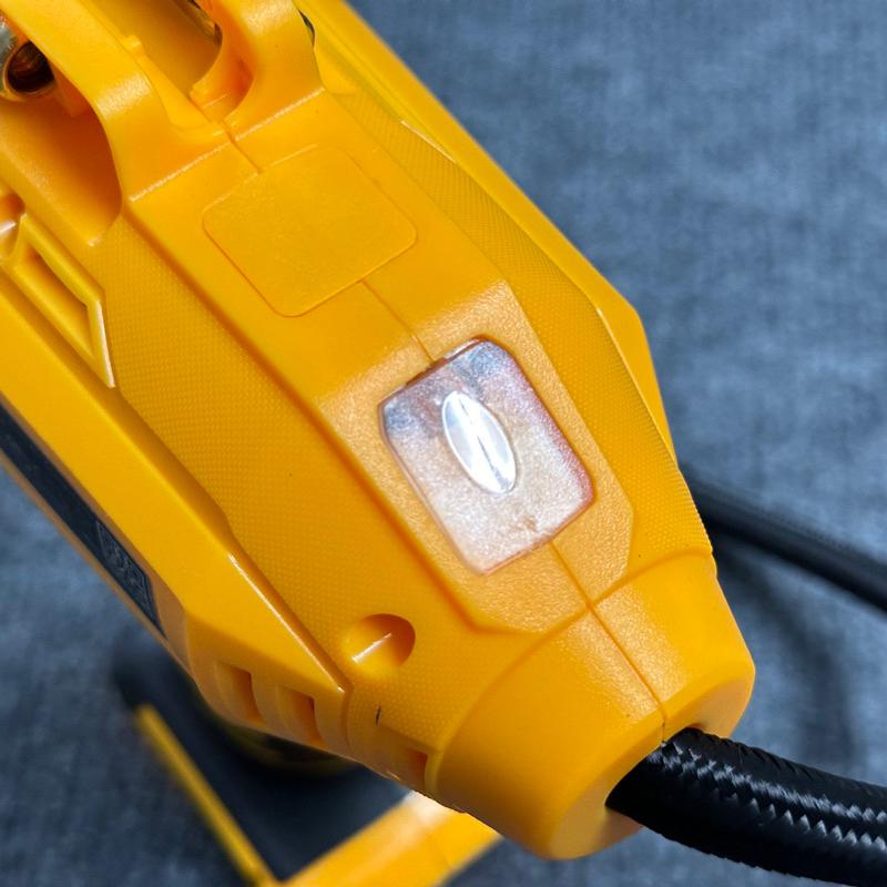 MÁY BƠM HƠI LỐP XE Ô TÔ DÙNG PIN 20V (KHÔNG KÈM PIN VÀ SẠC) INGCO CACLI2018 - HÀNG CHÍNH HÃNG